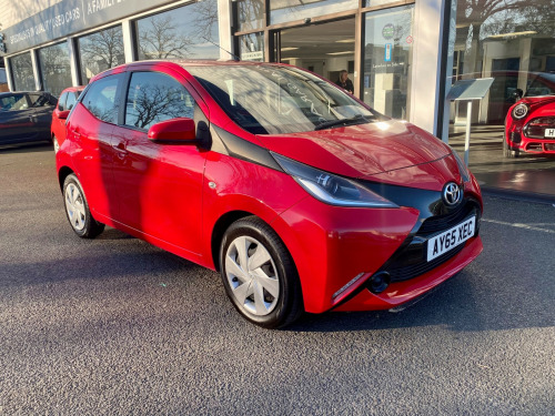 Toyota AYGO  1.0 VVT-i x-play Hatchback 5dr Petrol Manual Euro 5 Euro 5 (68 ps)