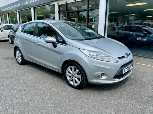 Ford Fiesta  1.4 Zetec Hatchback 5dr Petrol Manual (133 g/km, 94 bhp)