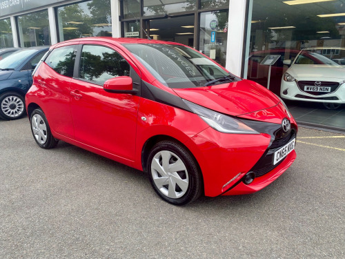 Toyota AYGO  1.0 VVT-i x-play Hatchback 5dr Petrol Manual Euro 5 Euro 5 (68 ps)