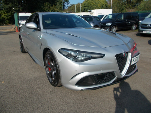 Alfa Romeo Giulia  V6 BITURBO QUADRIFOGLIO 4-Door