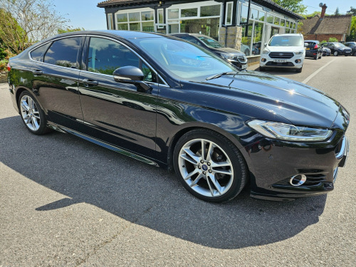 Ford Mondeo TITANIUM 5-Door