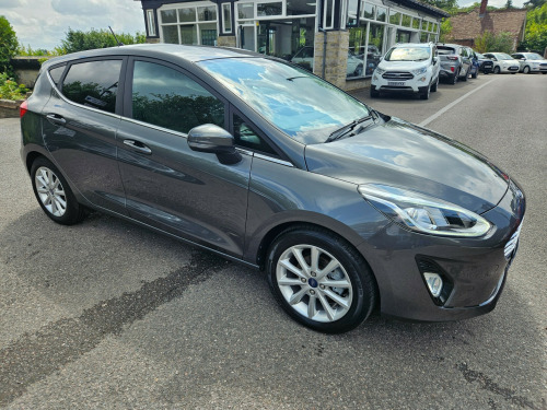 Ford Fiesta  TITANIUM 5-Door