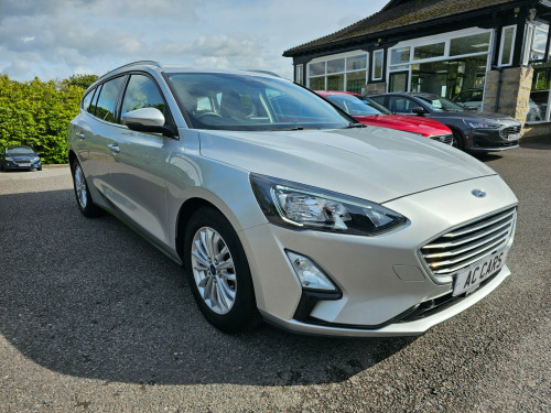 Ford Focus  TITANIUM 5-Door