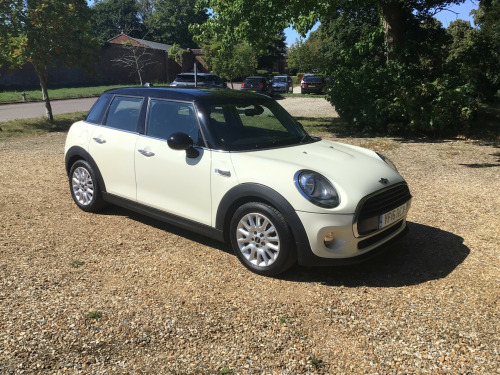MINI Hatch 1.5 Cooper D 5dr