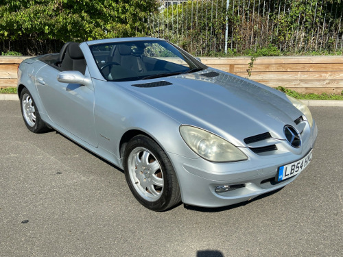 Mercedes-Benz SLK SLK200 Kompressor 1.8 SLK200 Kompressor Convertible 2dr Petrol Manual (209 g/km, 163 bhp)