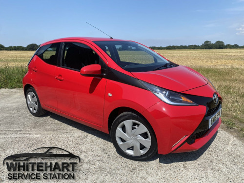 Toyota AYGO  1.0 VVT-i x-play Hatchback 5dr Petrol Manual Euro 5 Euro 5 (68 ps)