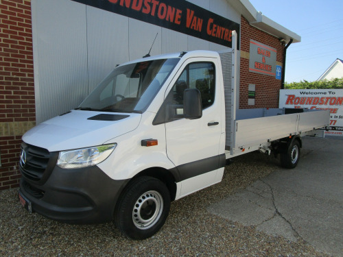 Mercedes-Benz Sprinter 314 CDI SINGLE CAB XXLWB DROPSIDE TRUCK WITH 5.2M / 17 FT LONG BED. FULL