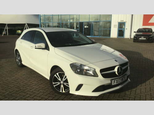 Mercedes-Benz A-Class  1.5 A180d SE Hatchback 5dr Diesel Manual Euro 6 (s/s) (109 ps)