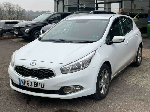 Kia ceed  1.4 2 Hatchback 5dr Petrol Manual Euro 5 (98 bhp)