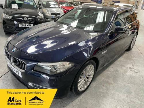 BMW 5 Series  3.0 535d Luxury Touring 5dr Diesel Auto Euro 6 (s/s) (313 ps)