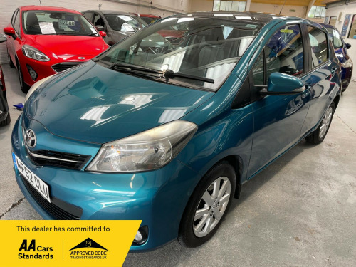 Toyota Yaris  1.33 Dual VVT-i T Spirit Hatchback 5dr Petrol Manual Euro 5 (101 ps)