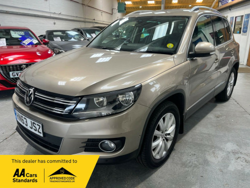Volkswagen Tiguan  2.0 TDI BlueMotion Tech Match SUV 5dr Diesel Manual 4WD Euro 5 (s/s) (140 p