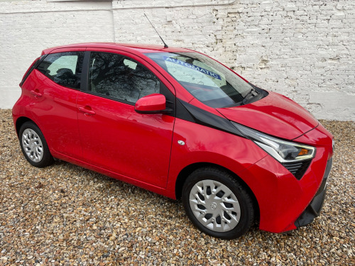 Toyota AYGO  1.0 VVT-i X-Play 5dr x-shift