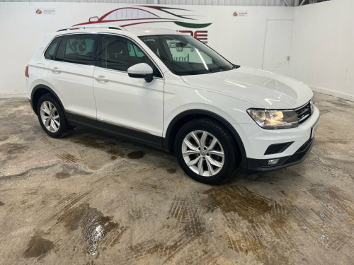 Volkswagen Tiguan  1.4 SE NAV TSI 4MOTION DSG 5d 148 BHP