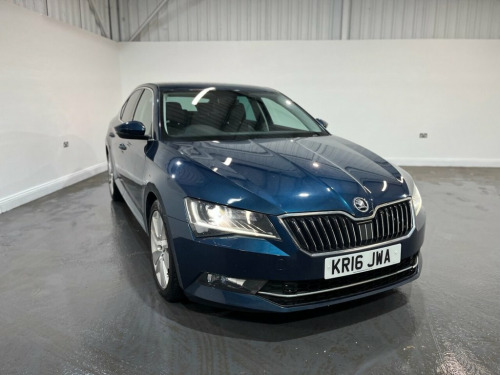 Skoda Superb  2.0 TDI SE L Executive Hatchback 5dr Diesel DSG Au 