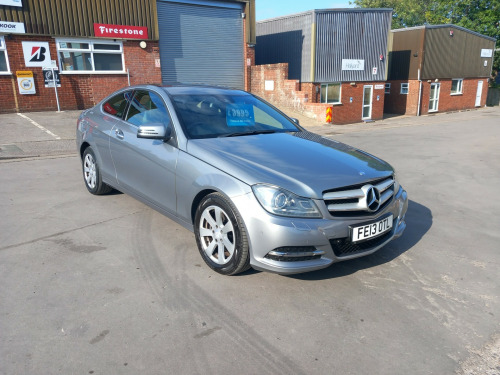 Mercedes-Benz C-Class C220 C220 CDI BlueEFFICIENCY Executive SE 2dr Auto