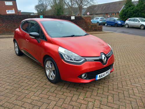Renault Clio  0.9 TCe Dynamique MediaNav Hatchback 5dr Petrol Manual Euro 5 (s/s) (90 ps)
