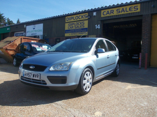 Ford Focus  LX 5-Door 1.6