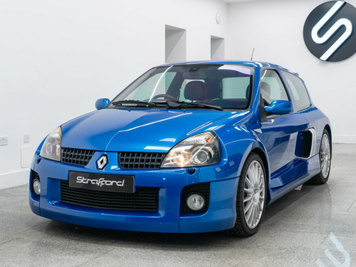 Renault Clio  3.0 V6 Sport 3dr