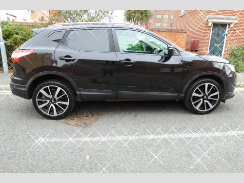Nissan Qashqai  1.5 dCi Tekna SUV 5dr Diesel Manual 2WD Euro 5 (s/s) (110 ps)