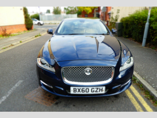 Jaguar XJ  3.0d V6 Premium Luxury Saloon 4dr Diesel Auto Euro 5 (275 ps)