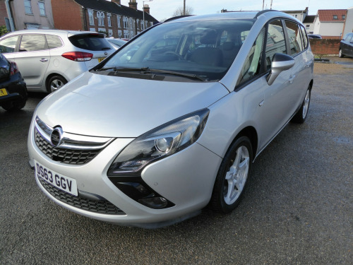 Vauxhall Zafira Tourer  2.0 CDTi Exclusiv MPV 5dr Diesel Manual Euro 5 (130 ps)