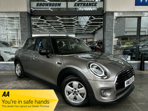 MINI Hatch  1.5 Cooper Classic Hatchback Petrol Steptronic Euro 6 (s/s) (136 ps) 5dr