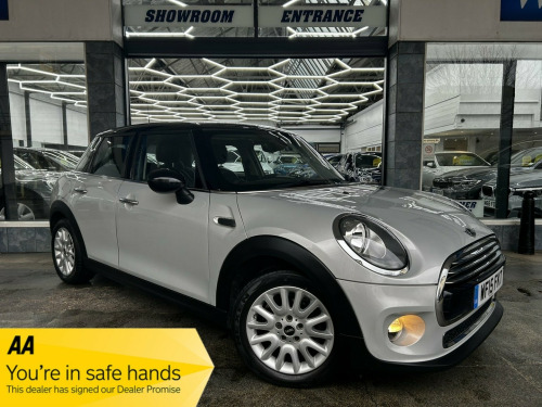 MINI Hatch  1.5 Cooper Hatchback Petrol Auto Euro 6 (s/s) (136 ps) 5dr