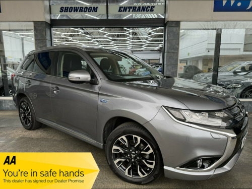 Mitsubishi Outlander  2.0h 12kWh 4h SUV Petrol Plug-in Hybrid CVT 4WD Euro 6 (s/s) (200 ps) 5dr