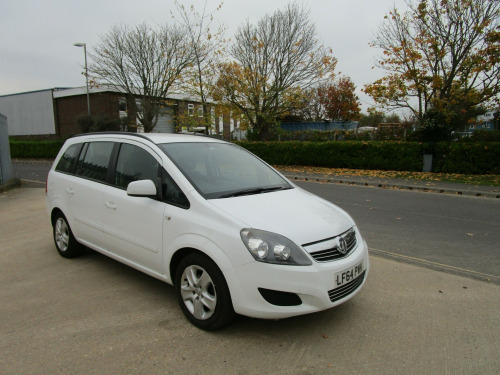 Vauxhall Zafira  EXCLUSIV 5-Door (LONG MOT, Recently Serviced)