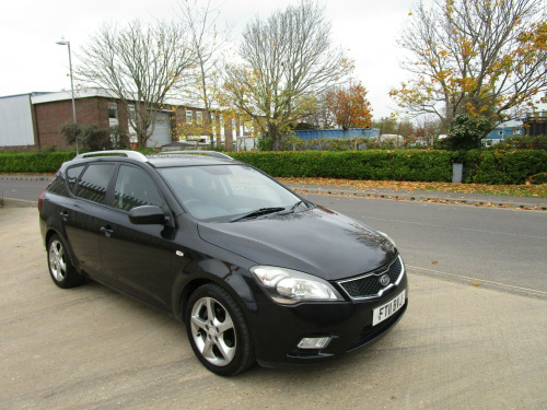 Kia ceed  CRDI 3 SW 5-Door (Chain Driven)