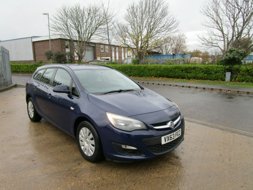 Vauxhall Astra  EXCLUSIV CDTI ECOFLEX S/S 5-Door (20 Road Tax)