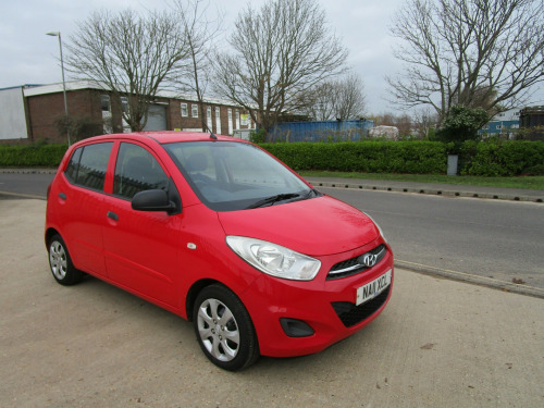 Hyundai i10  CLASSIC 5-Door (Low Mileage, 20 Road Tax)