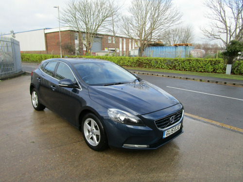 Volvo V40  D2 SE 5-Door (Free Road Tax)