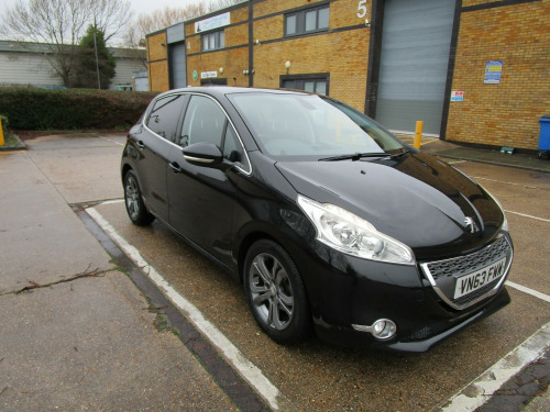 Peugeot 208  1.6 VTi Allure Hatchback 5dr Petrol Manual Euro 5 (120 ps) 