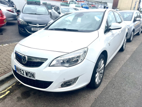 Vauxhall Astra  1.6i 16V Elite 5dr