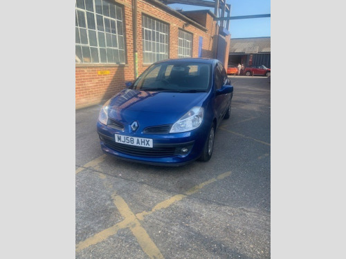 Renault Clio  EXPRESSION 16V 5-Door