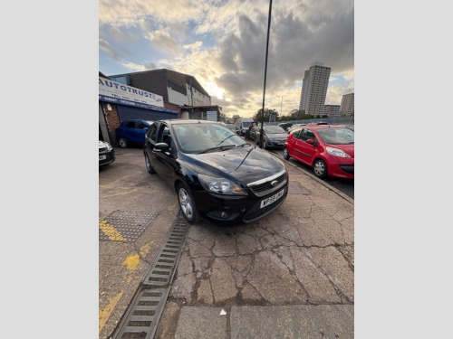 Ford Focus  1.6 Zetec Hatchback 5dr Petrol Automatic (184 g/km, 99 bhp)