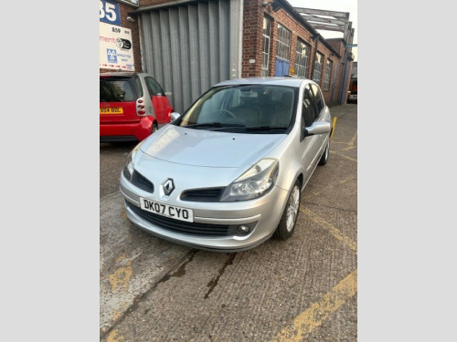 Renault Clio automatic