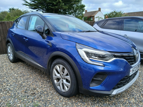 Renault Captur  1.3 TCe Iconic SUV 5dr Petrol Manual Euro 6 (s/s) (130 ps)