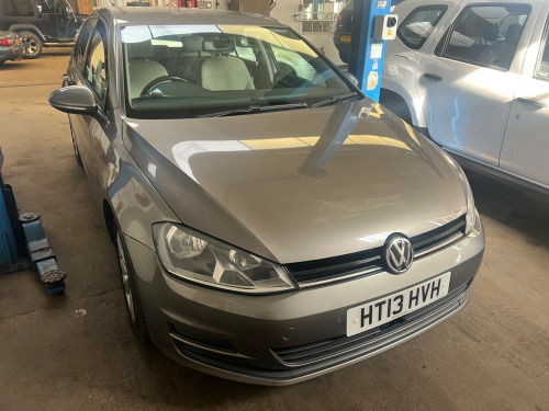 Volkswagen Golf  SE TSI BLUEMOTION TECHNOLOGY DSG 5-Door