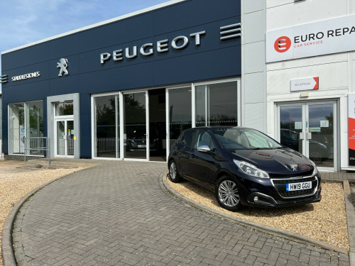 Peugeot 208  Signature 1.2 PureTech 82 5dr
