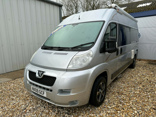 Peugeot Warwick  ** 2 BERTH REAR LOUNGE **