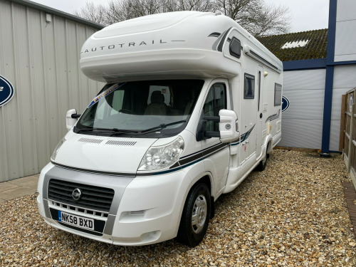 Auto-Trail Apache  Hi-Line