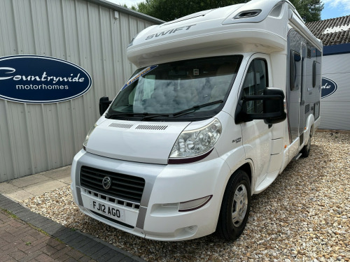 Suzuki Voyager 680 FB  ** LUXURY FIXED BED MODEL **