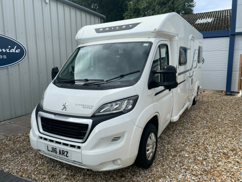 Peugeot Approach  ** REAR LOUNGE / FRONT DINETTE WITH BELTS / DROP DOWN BED **