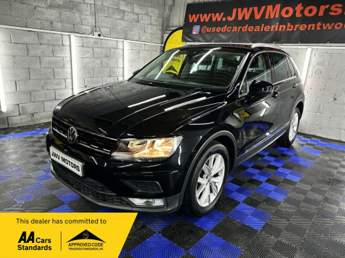 Volkswagen Tiguan  2.0 TDI BlueMotion Tech SE Navigation SUV 5dr Diesel Manual Euro 6 (s/s) (1 