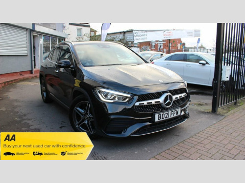 Mercedes-Benz GLA-Class GLA180 1.3 GLA180 AMG Line (Premium) SUV 5dr Petrol 7G-DC