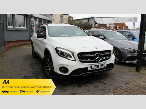 Mercedes-Benz GLA-Class GLA200 1.6 GLA200 Urban Edition SUV 5dr Petrol 7G-DCT Eur