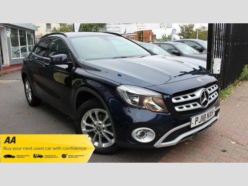 Mercedes-Benz GLA-Class GLA200 1.6 GLA200 SE (Executive) SUV 5dr Petrol 7G-DCT Eu